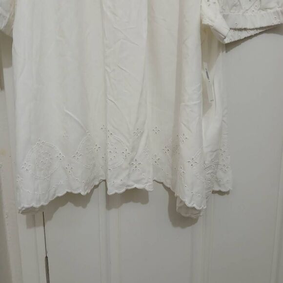 Old navy womens 2xl white puff sleeve eyelet top - Picture 3 of 8